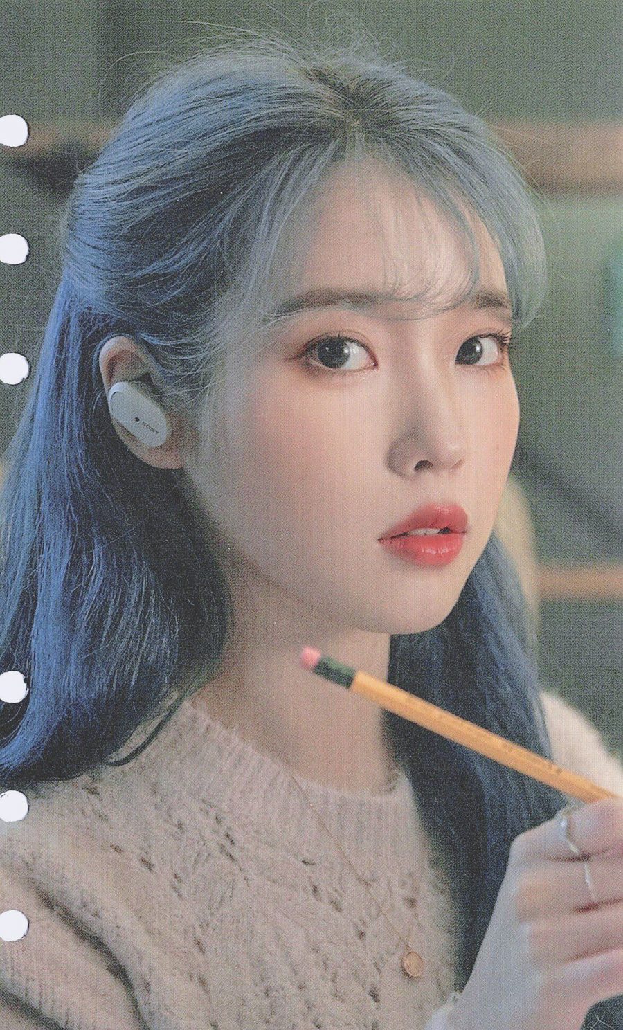 IU