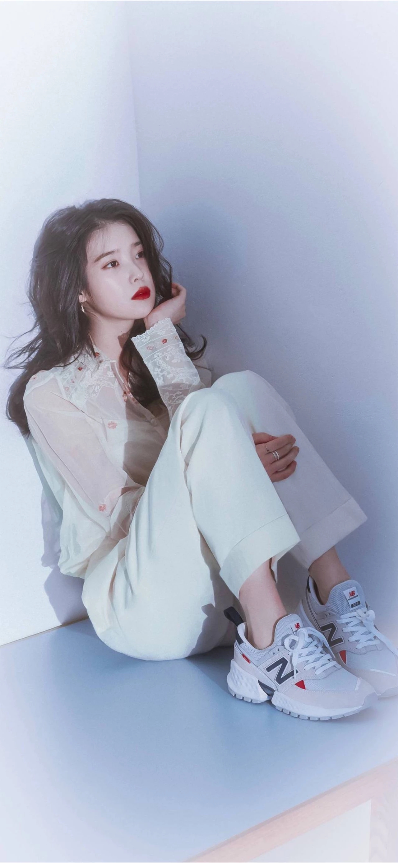 IU