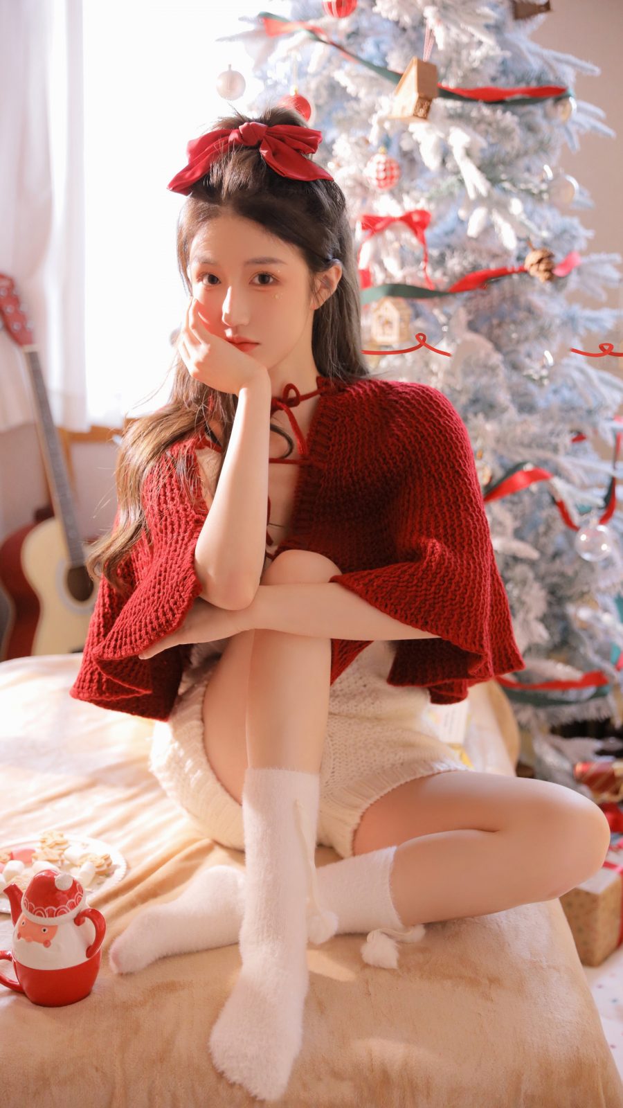 圣诞节 可爱美女 红色毛衣 白色袜子4k手机壁纸