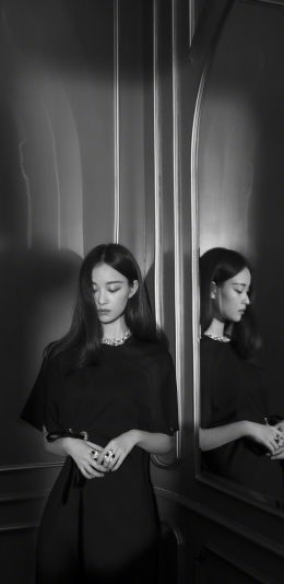 [2436x1125]倪妮 演员 明星 艺人 时尚 写真 黑白 镜子 苹果手机美女壁纸图片