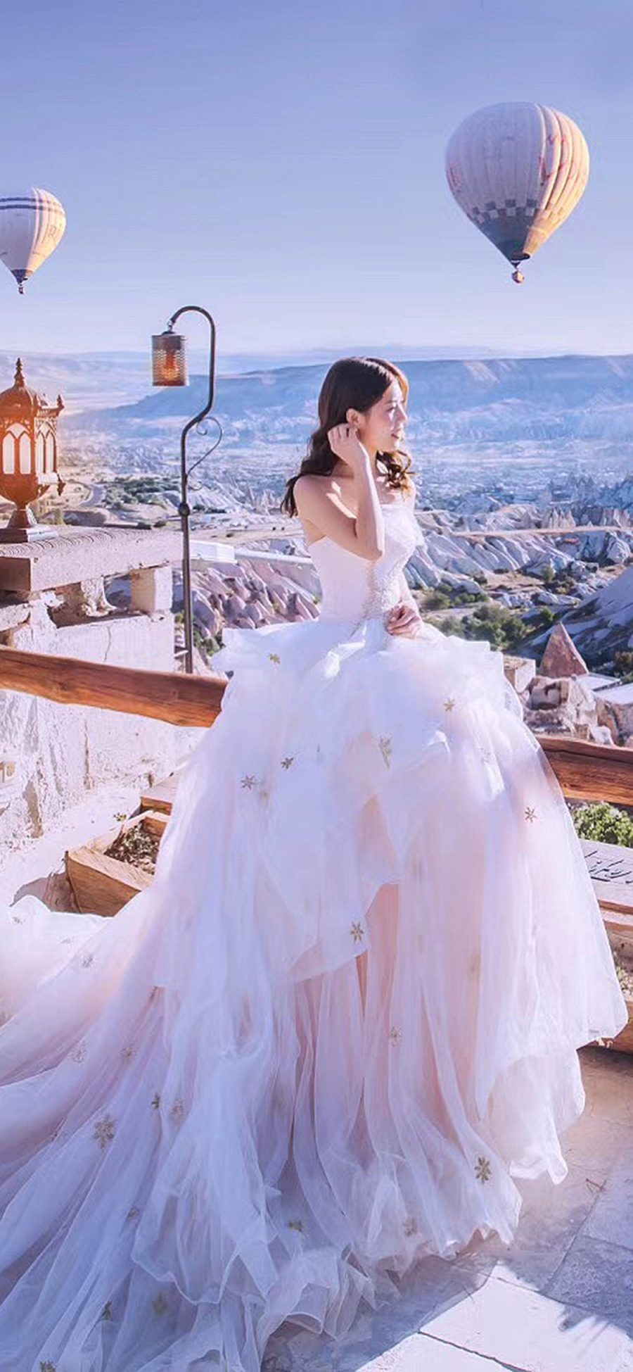 [2436×1125]婚纱 热气球 意境 唯美 苹果手机美女壁纸图片