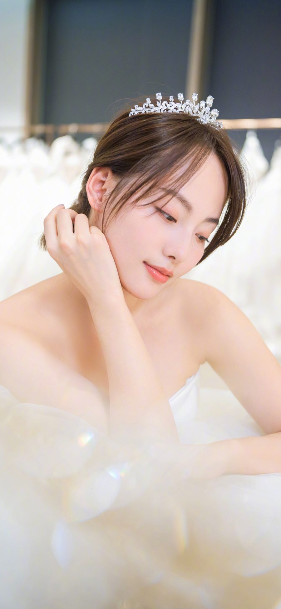 [2436×1125]张嘉倪 演员 明星 艺人 婚纱 苹果手机美女壁纸图片