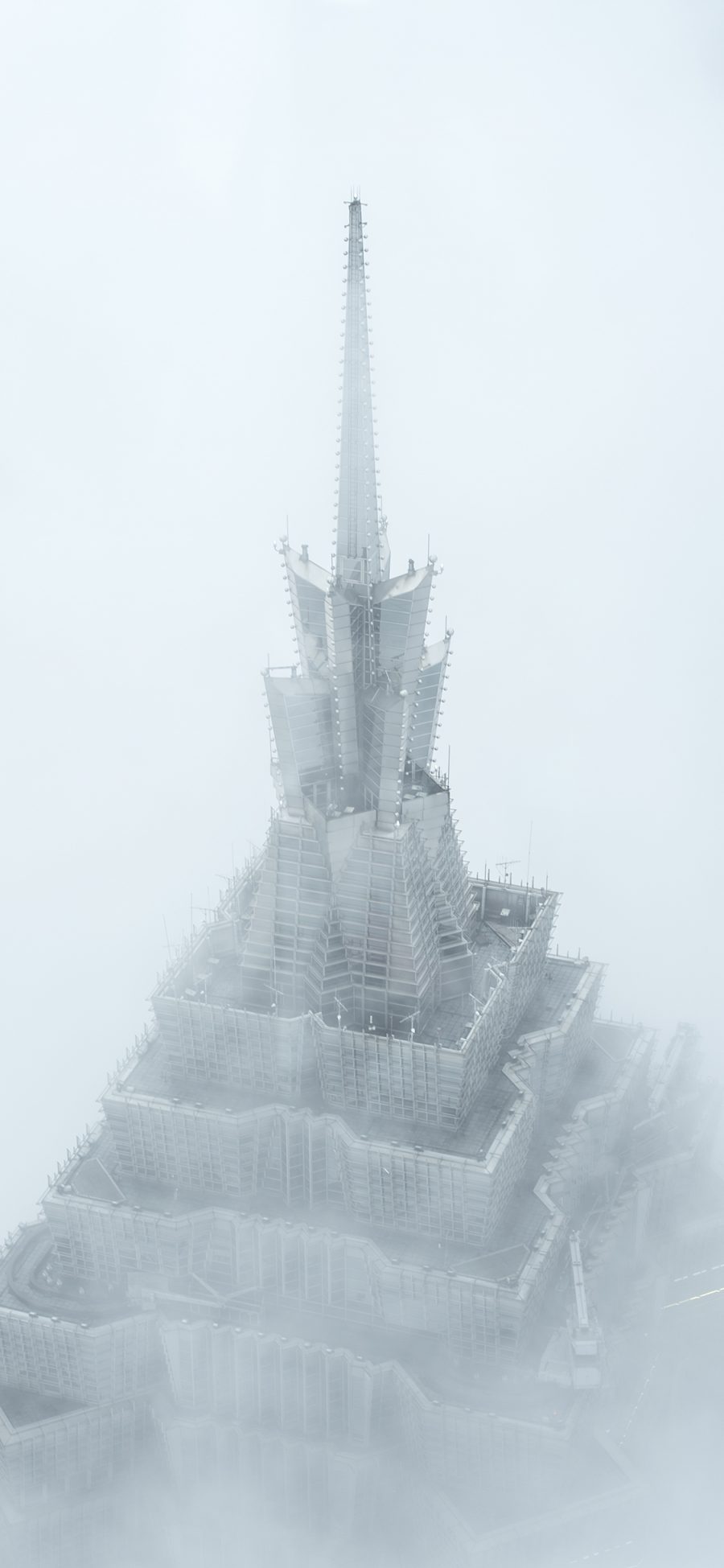 [2436×1125]东方明珠 建筑 高空 云雾 苹果手机壁纸图片