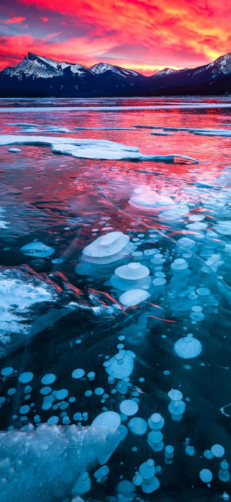[2436×1125]亚伯拉罕湖 加拿大 大自然 冰块 苹果手机壁纸图片