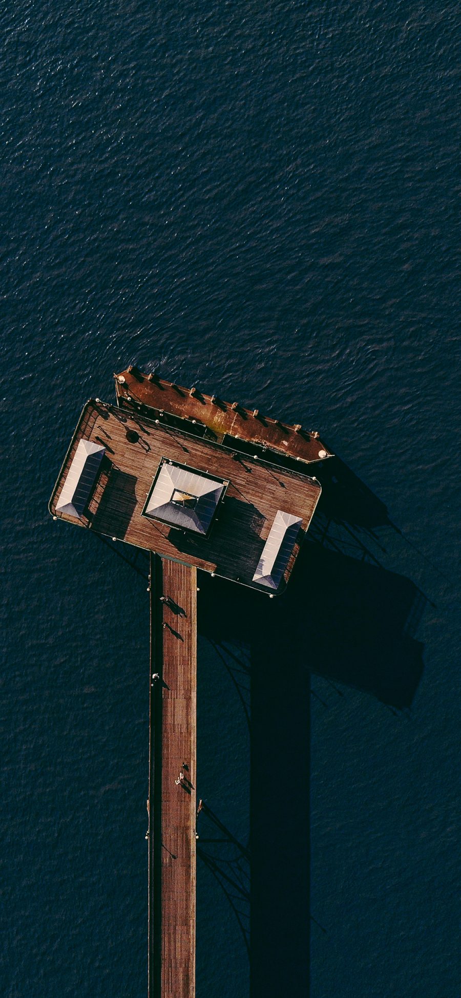 [2436×1125]俯拍 大海 木桥 度假 休闲 苹果手机壁纸图片