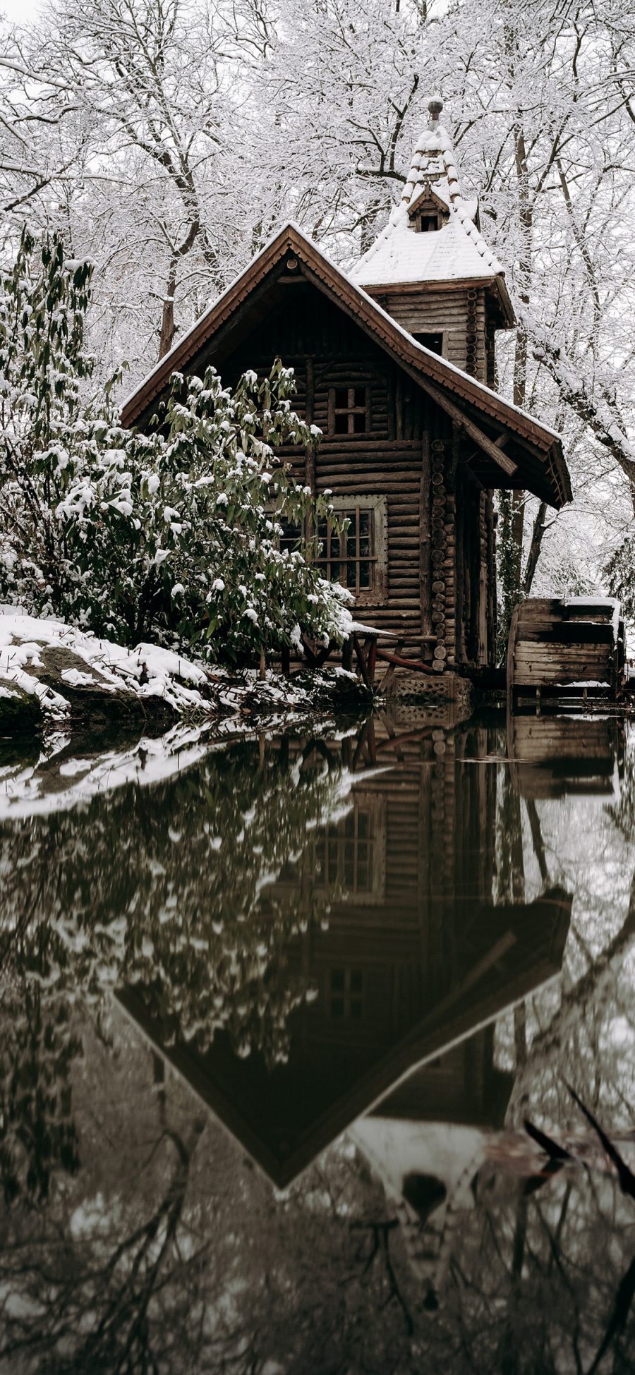 [2436×1125]冬季 林中 木屋 唯美 风景 苹果手机壁纸图片