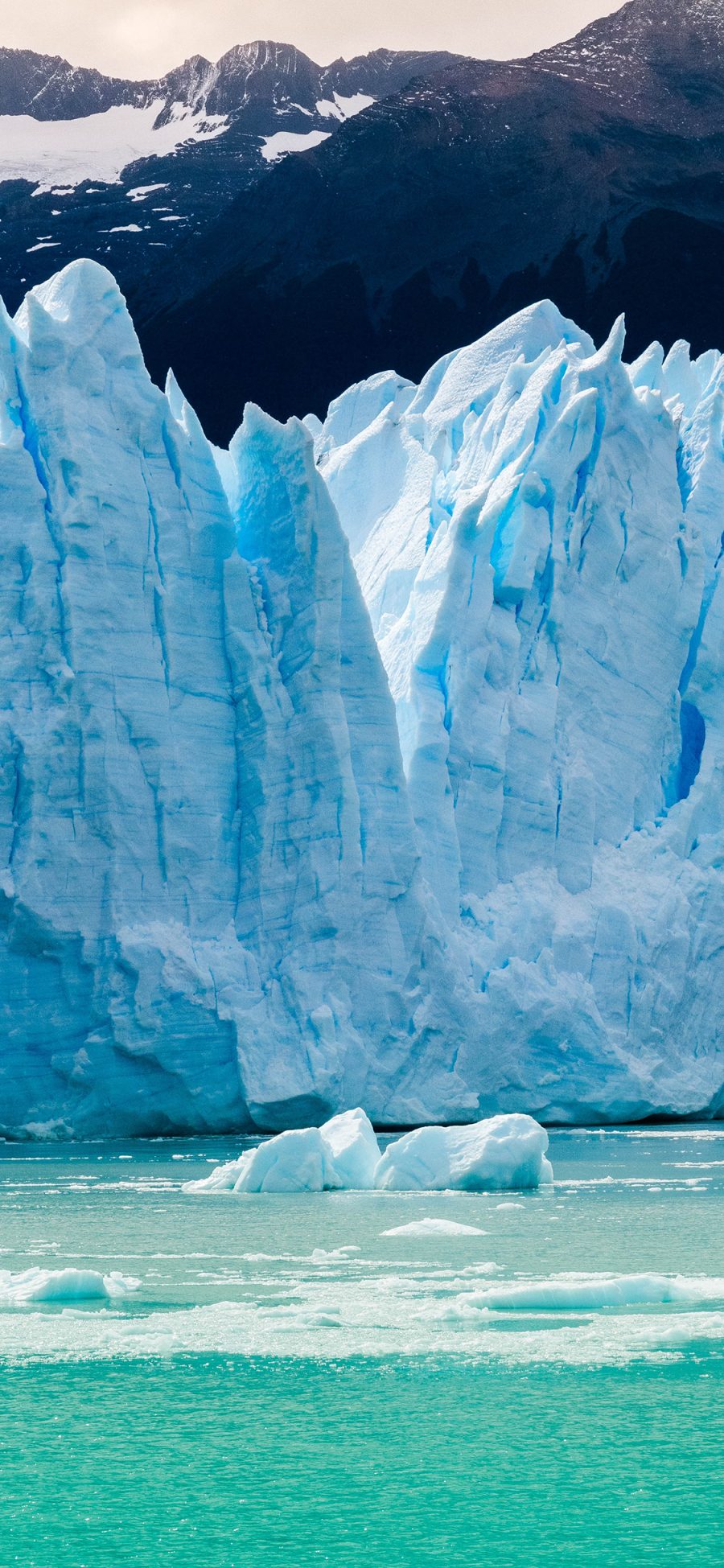 [2436×1125]冰川 海水 海洋 冰块 漂浮 苹果手机壁纸图片