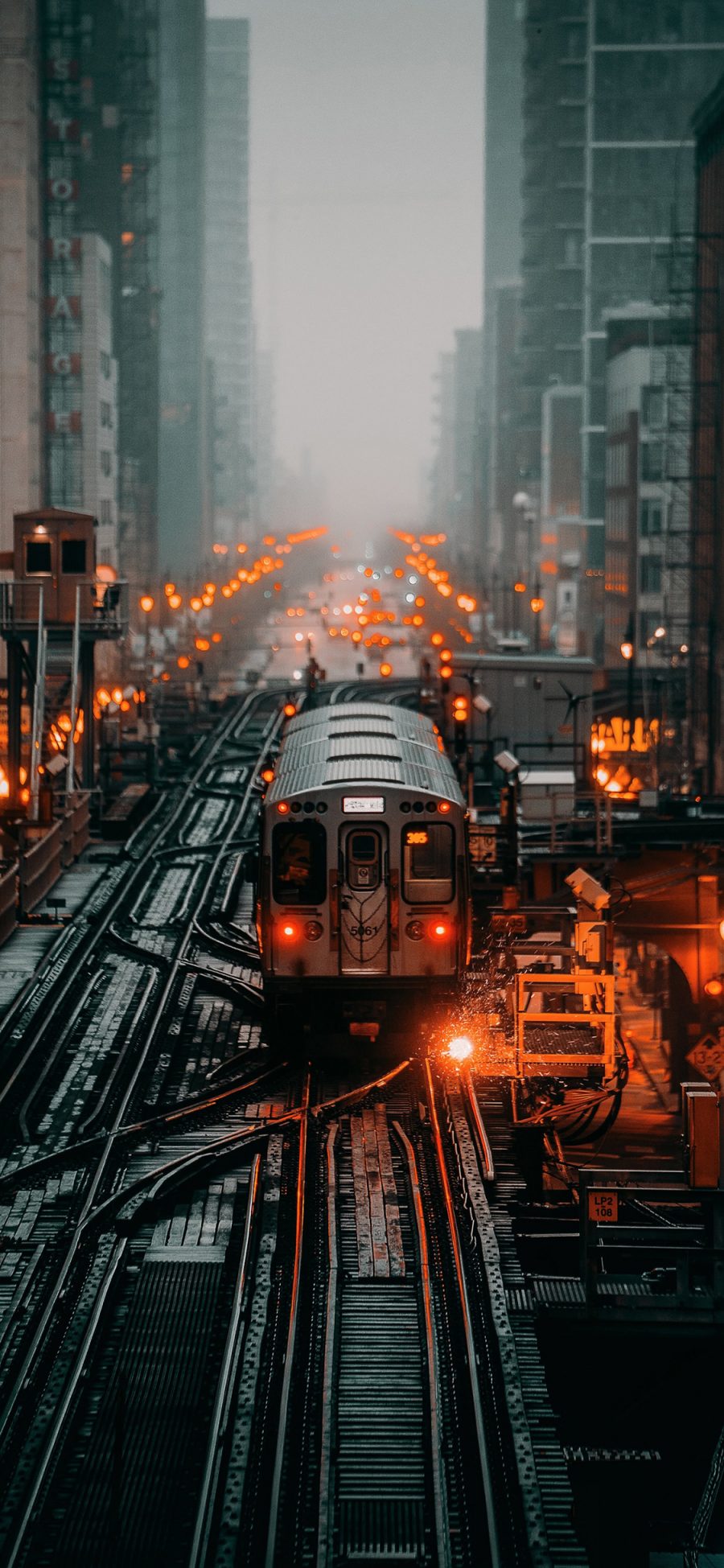 [2436×1125]列车 铁轨 火车 交通 道路 城市 苹果手机壁纸图片