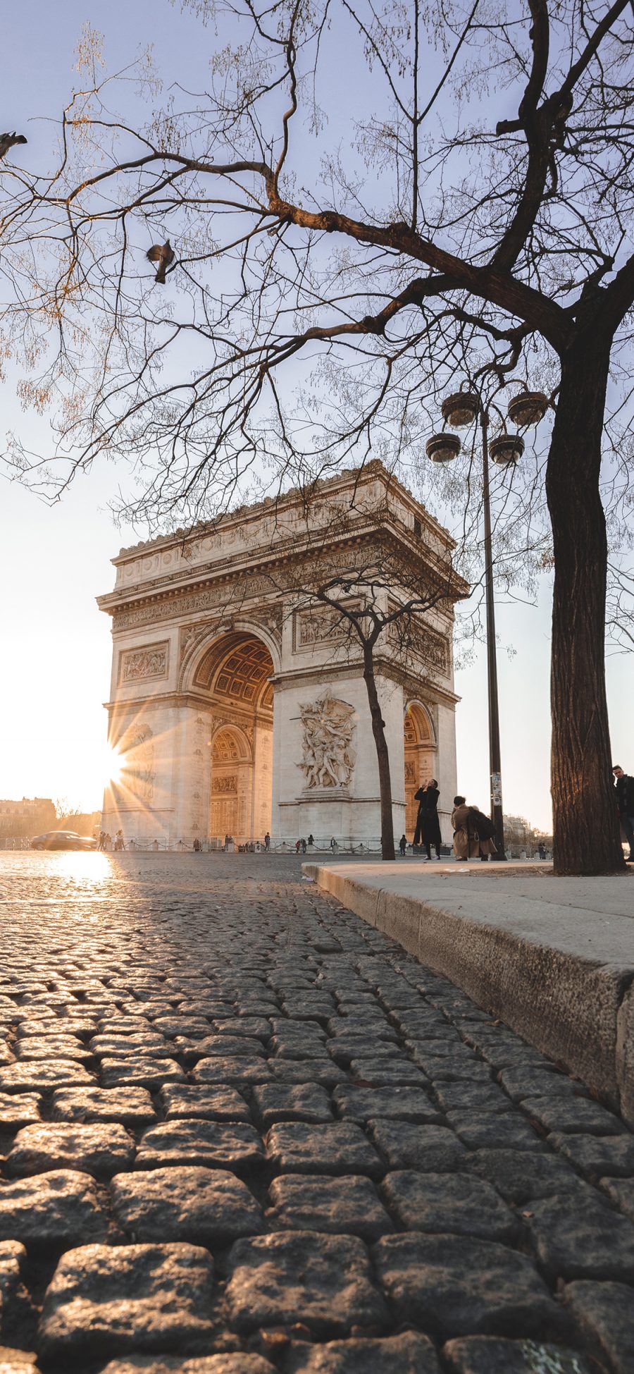 [2436×1125]地标 法国巴黎 凯旋门 圆拱门 夕阳 苹果手机壁纸图片