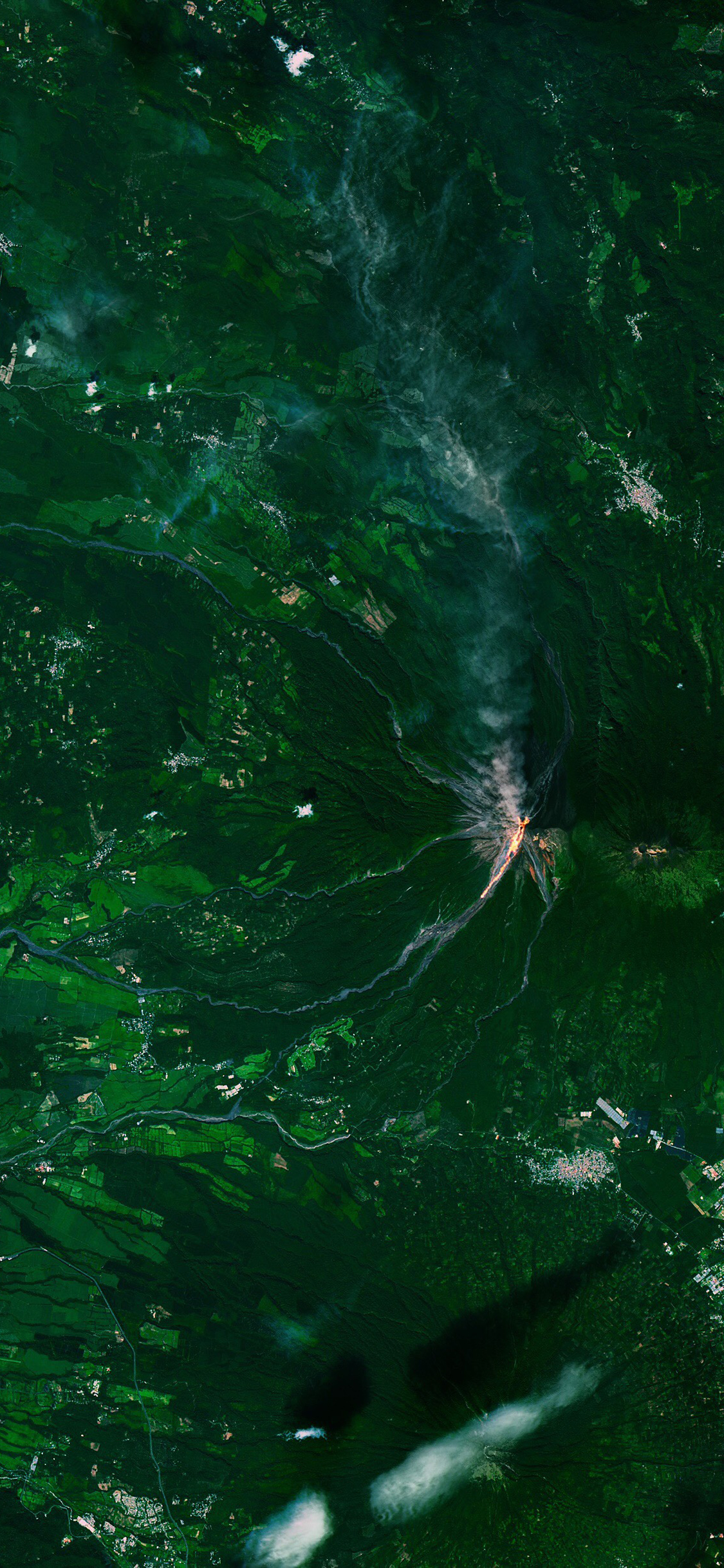 [2436×1125]地理 地貌 火山 卫星图 地质 绿色 苹果手机壁纸图片