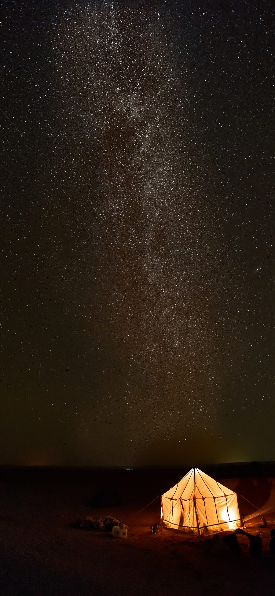 [2436×1125]夜景 帐篷 星空 璀璨 星河 苹果手机壁纸图片