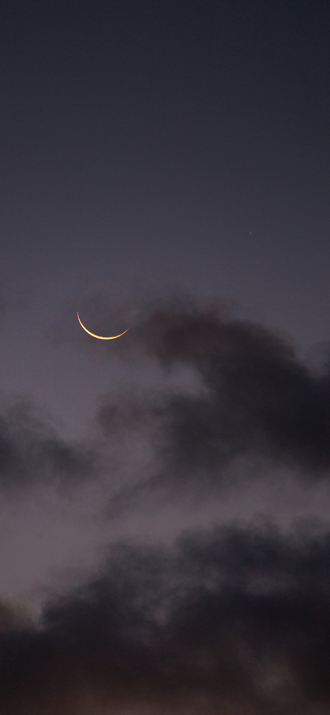 [2436×1125]夜空 天空 黑云 月亮 苹果手机壁纸图片