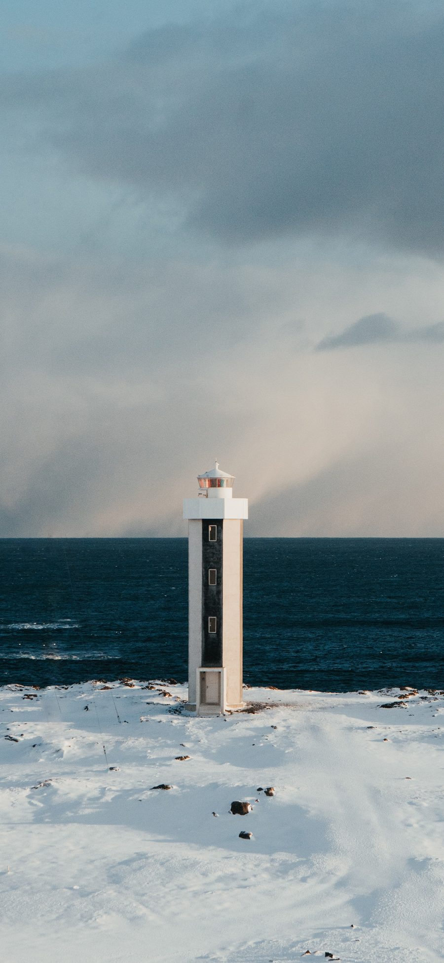 [2436×1125]大海 建筑 灯塔 雪 苹果手机壁纸图片