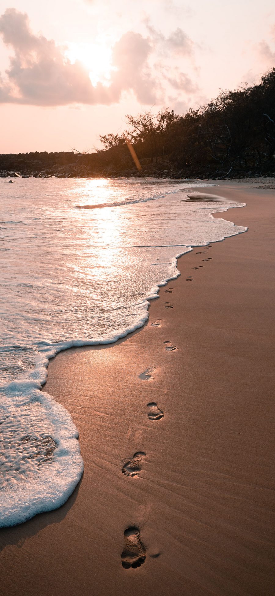 [2436×1125]大海 浪花 海滩 脚印 苹果手机壁纸图片