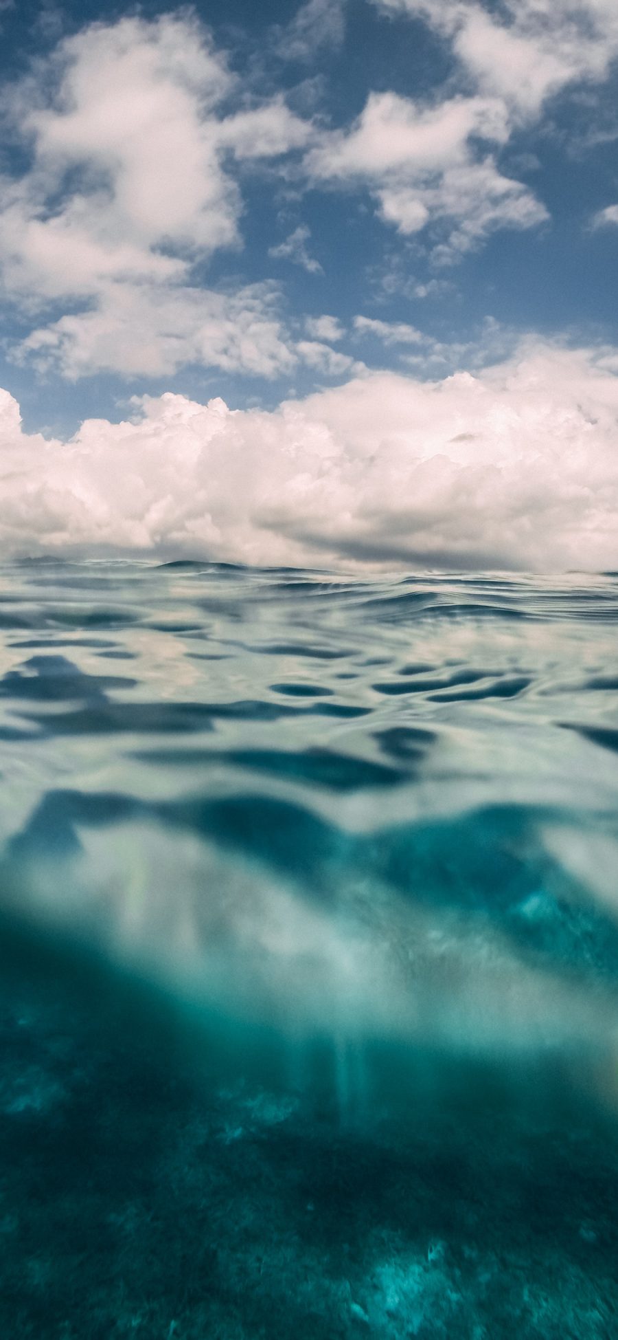 [2436×1125]大海 海水 透明 蔚蓝 苹果手机壁纸图片