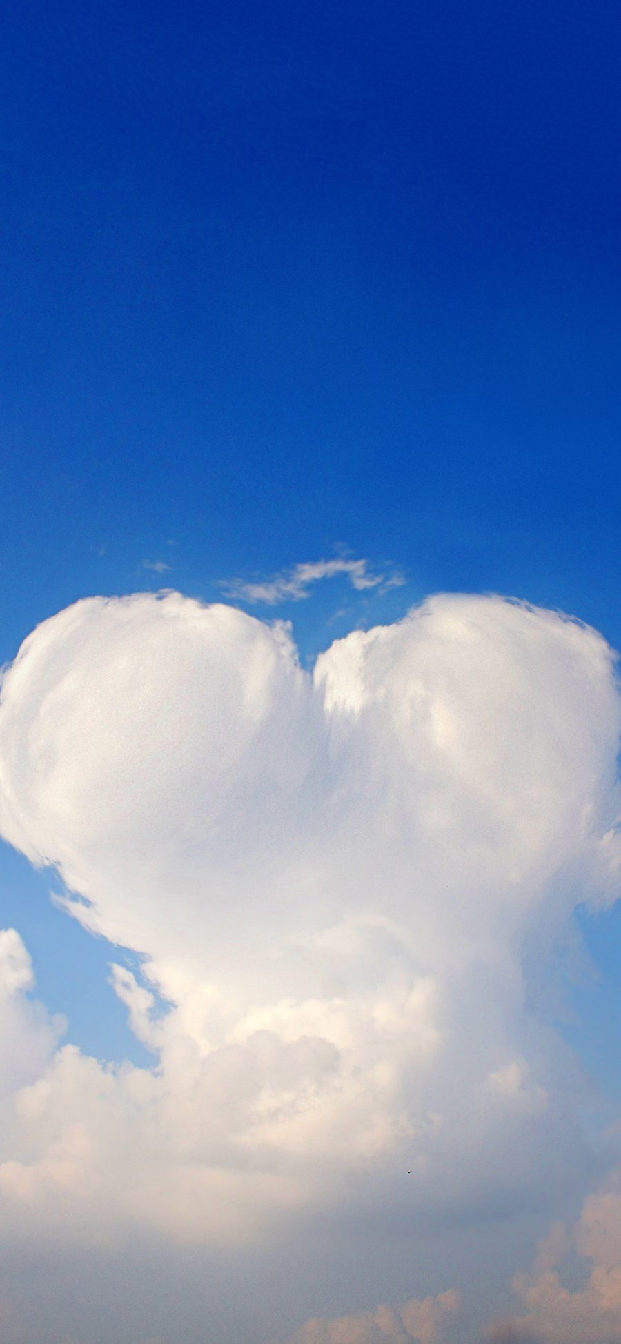[2436×1125]天空 蓝天白云 心形 爱心 浪漫 苹果手机壁纸图片