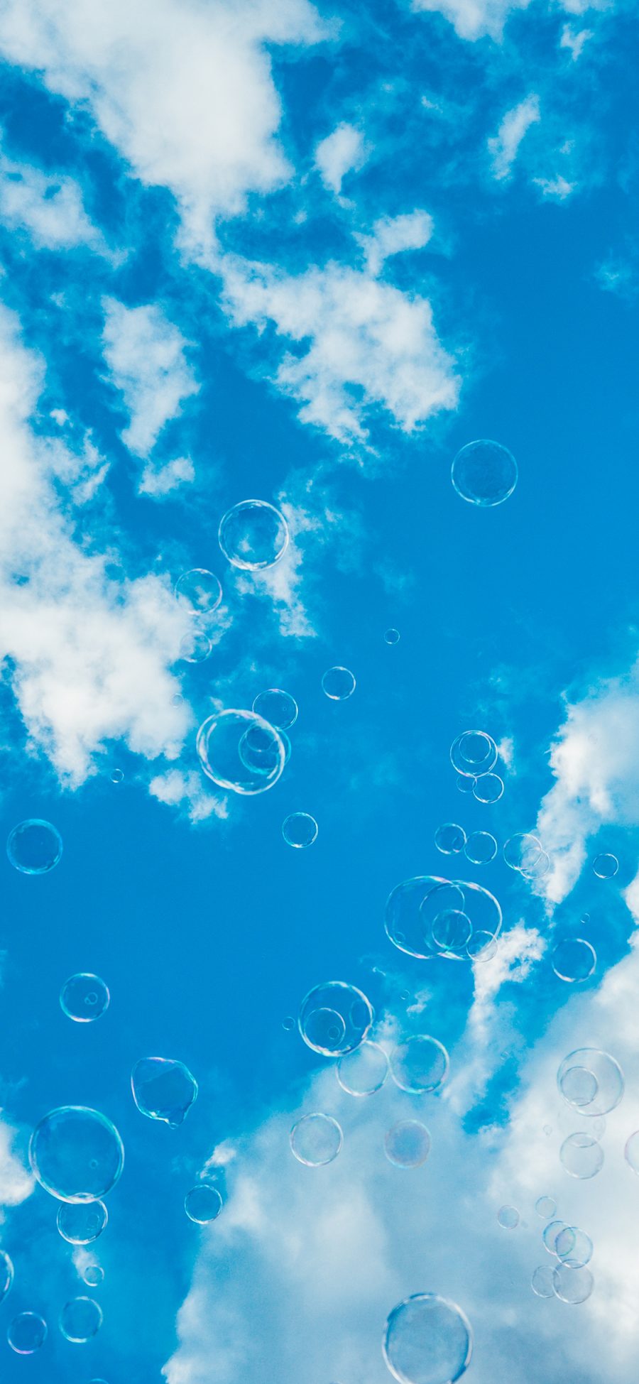 [2436×1125]天空 蓝天白云 泡泡 苹果手机壁纸图片