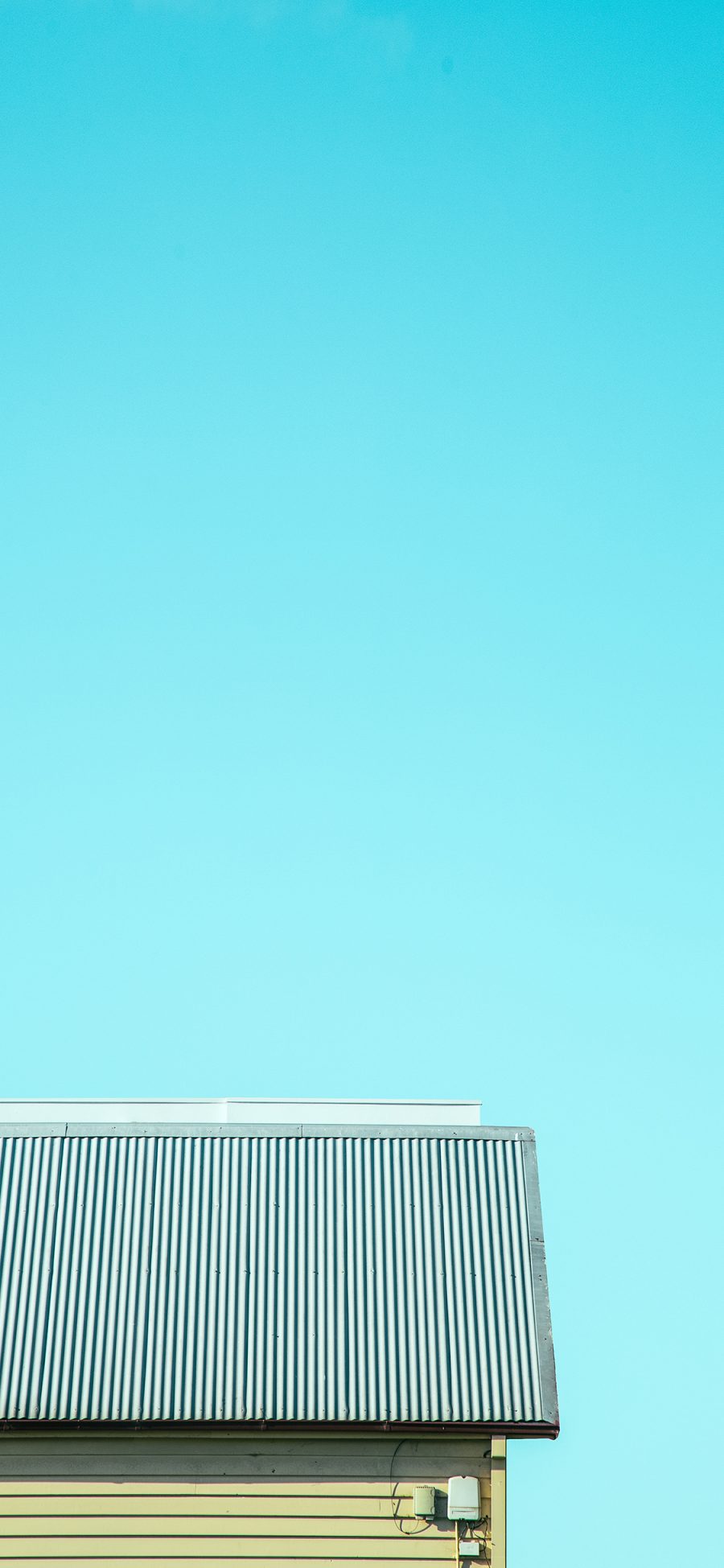 [2436×1125]屋顶 蓝色 天空 唯美 苹果手机壁纸图片
