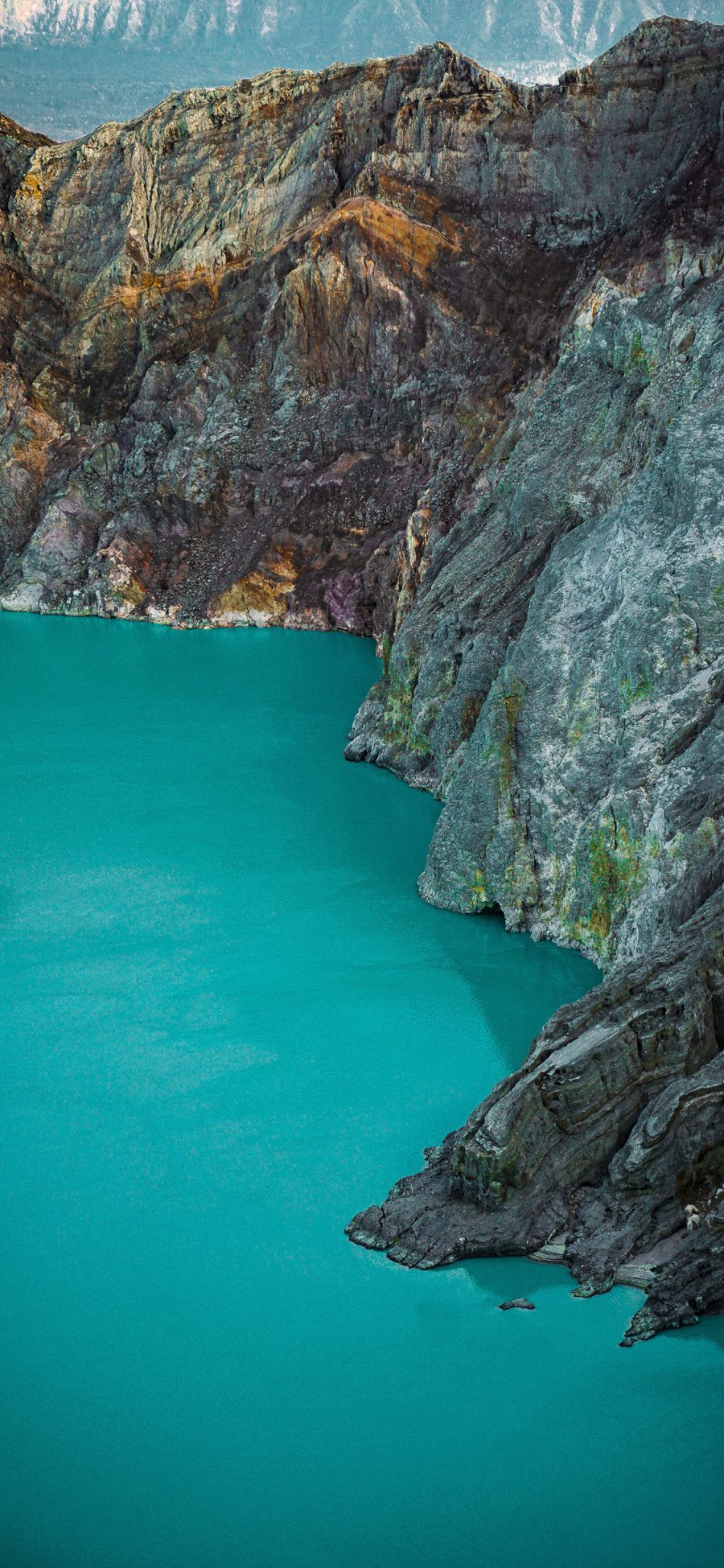 [2436×1125]山峰 岩石 海水 湛蓝 苹果手机壁纸图片