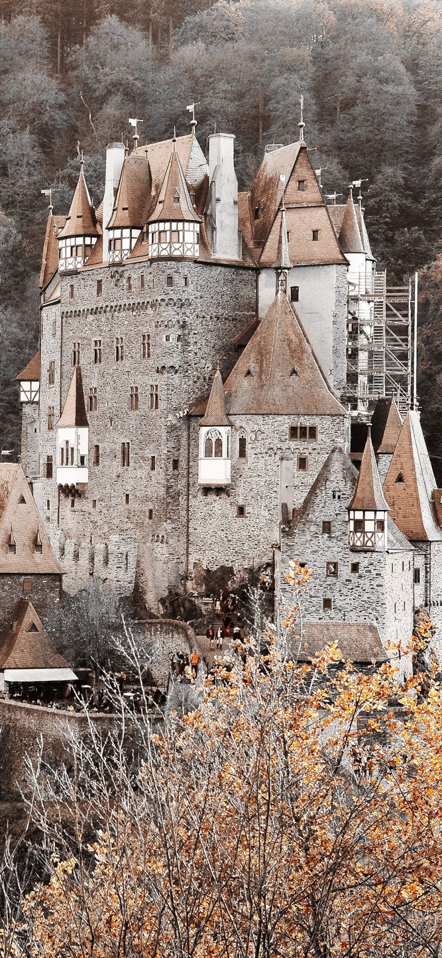 [2436×1125]山峰 欧式建筑 城堡 复古 苹果手机壁纸图片