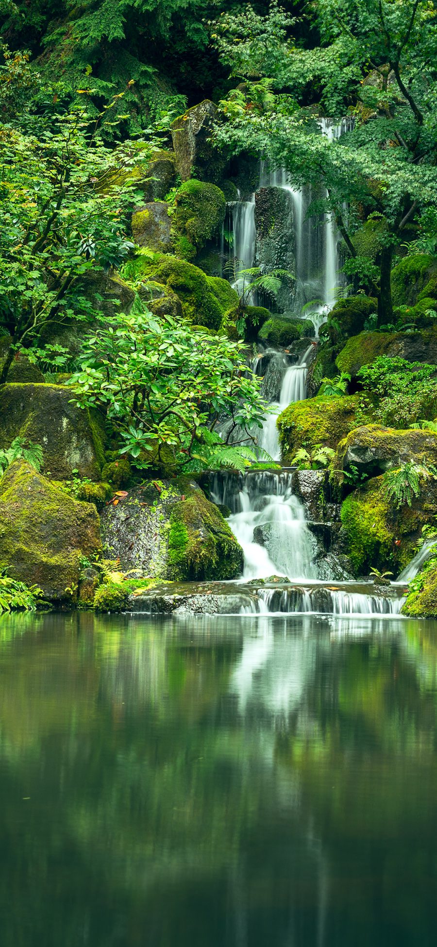 [2436×1125]山水 流水 瀑布 湖面 绿意 苹果手机壁纸图片