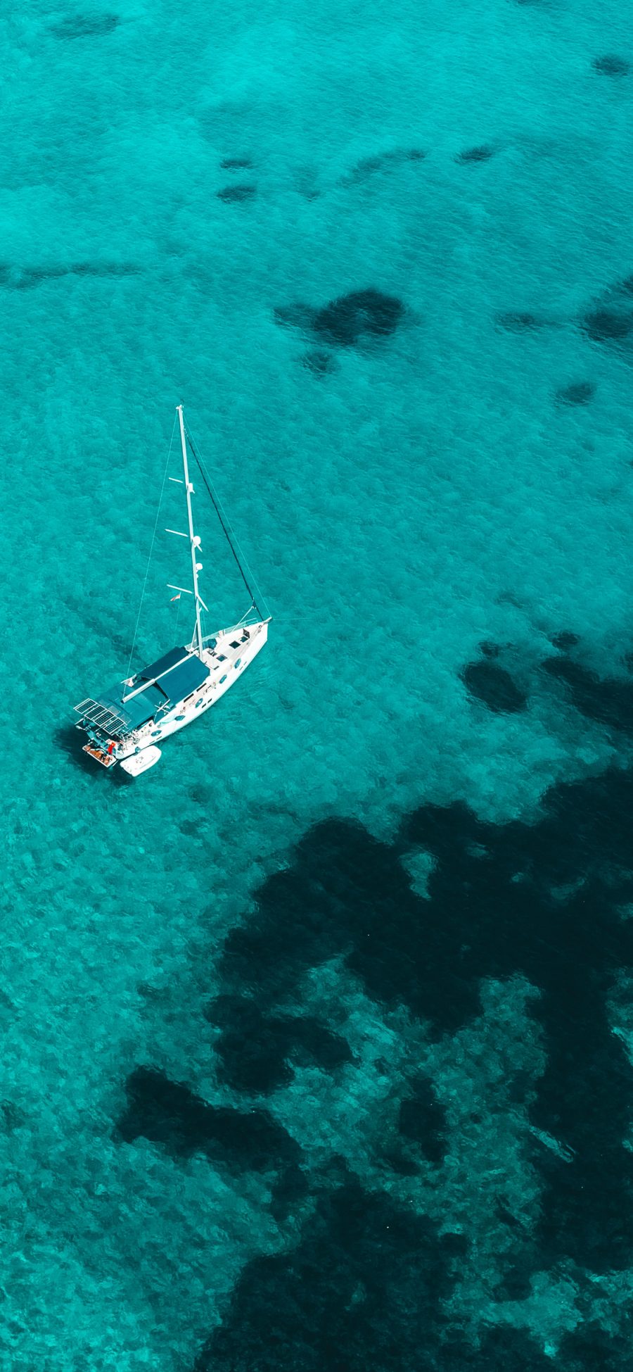 [2436×1125]帆船 海平面 清澈 船只 苹果手机壁纸图片