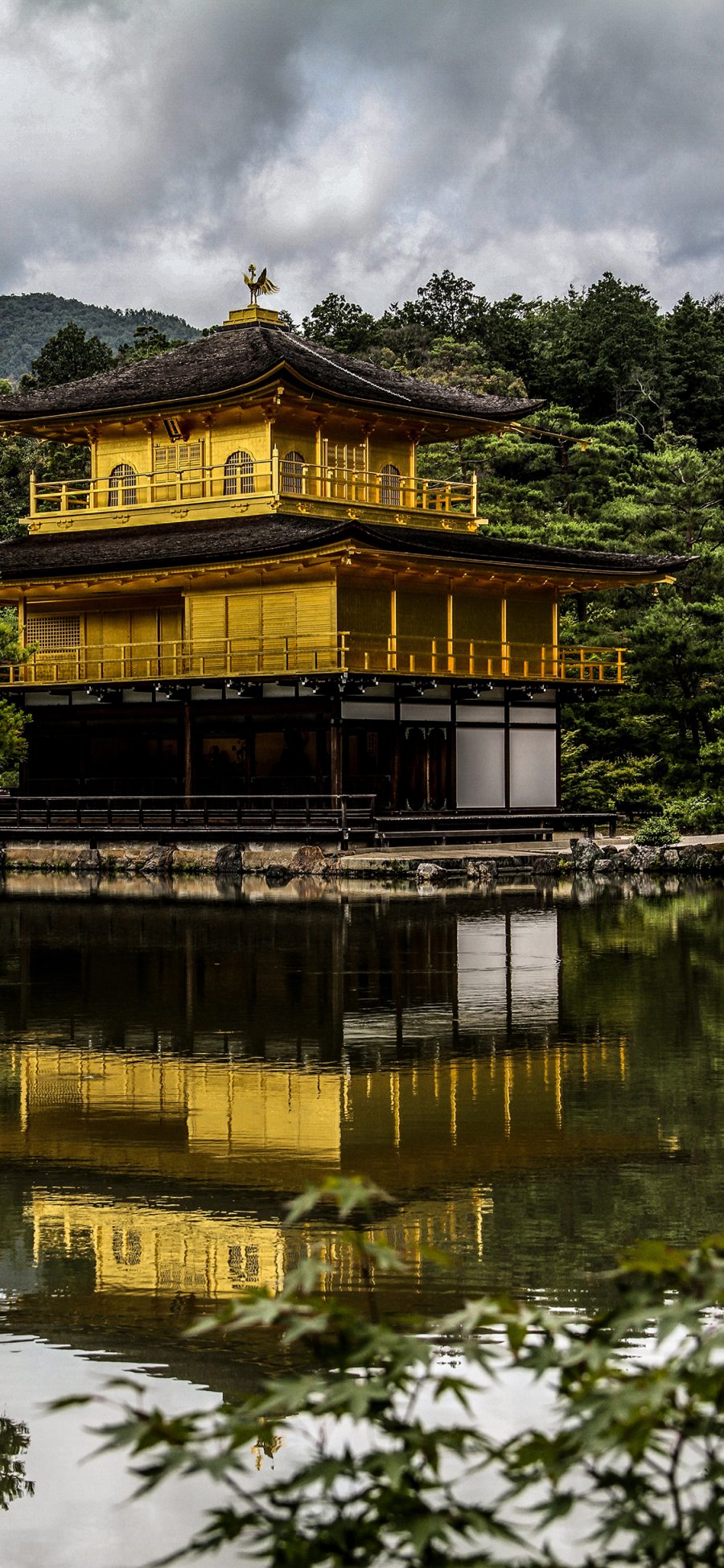 [2436×1125]建筑 辉煌 湖水房屋 倒映 苹果手机壁纸图片