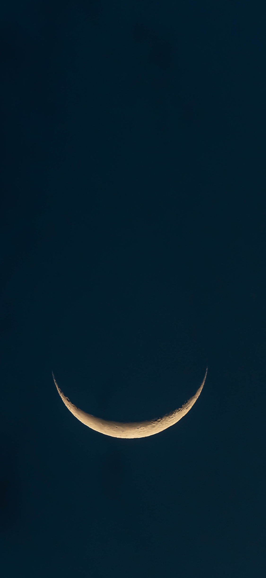 [2436×1125]弯月 月球 月亮 夜晚 苹果手机壁纸图片