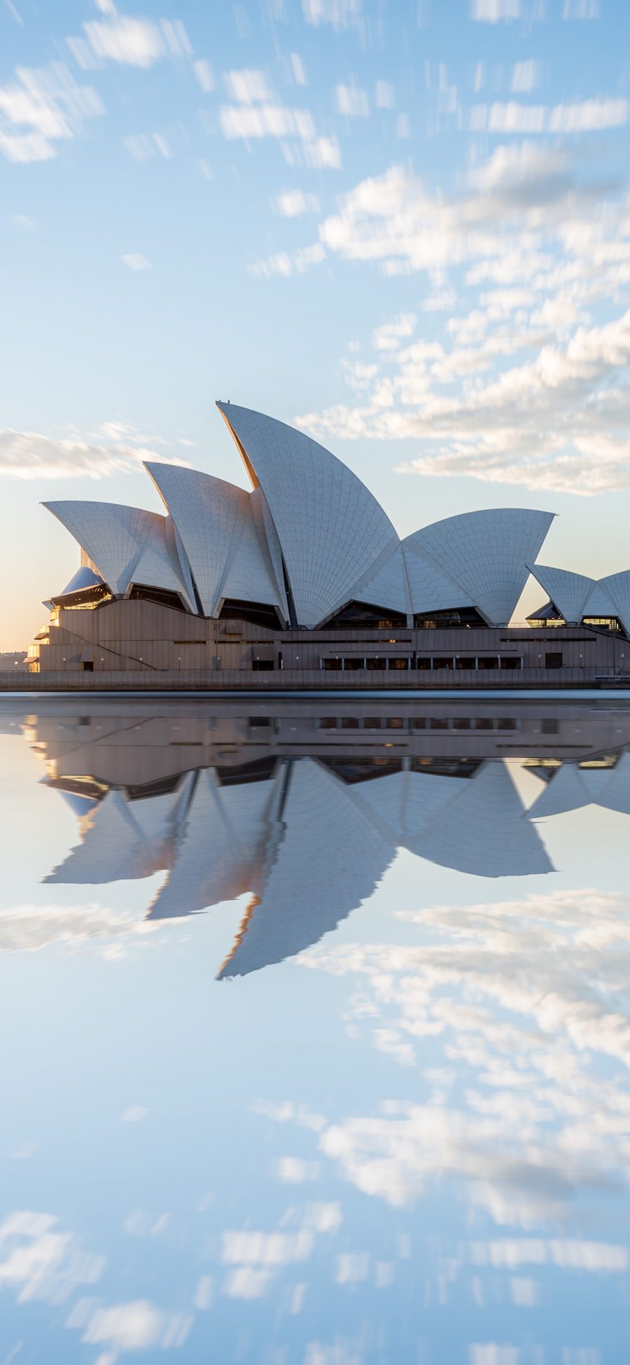 [2436×1125]悉尼歌剧院 建筑 倒影 澳洲 澳大利亚 苹果手机壁纸图片