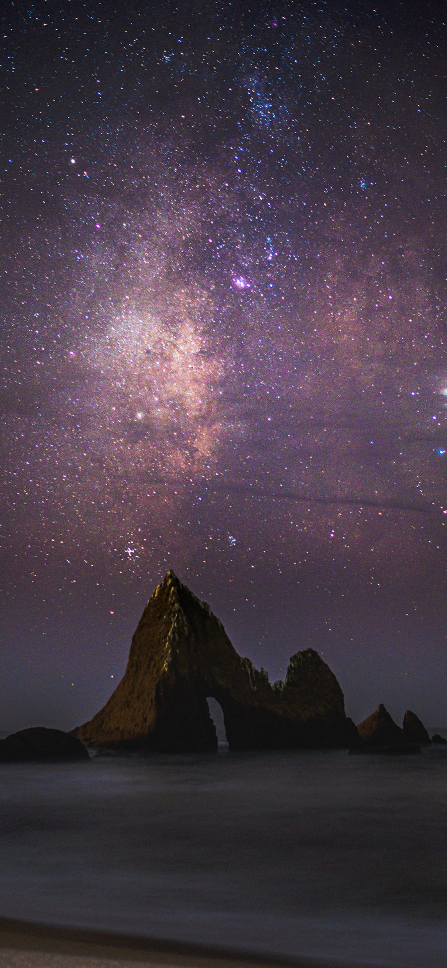 [2436×1125]星空 璀璨 夜晚 礁石 星河 苹果手机壁纸图片