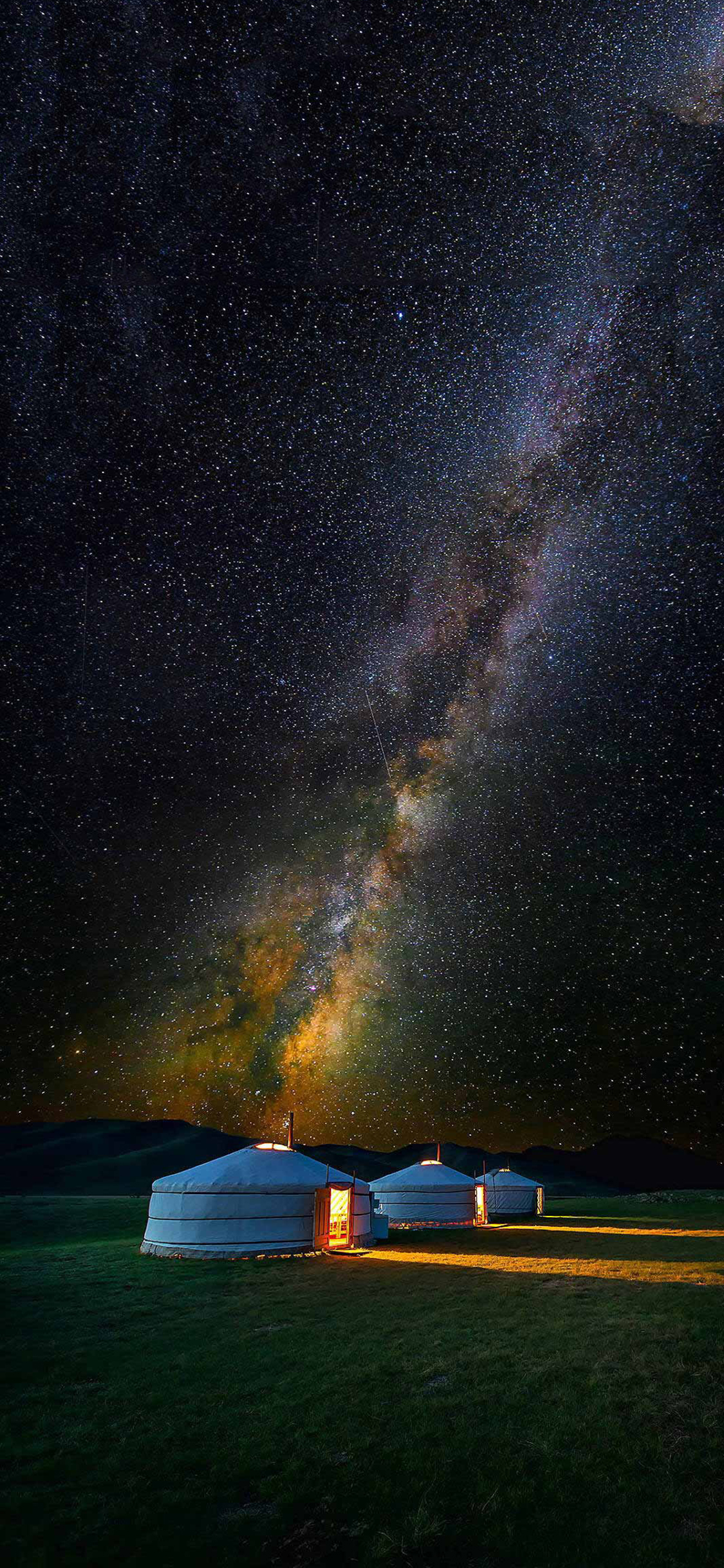 [2436×1125]星空 蒙古包  草原 夜晚 苹果手机壁纸图片