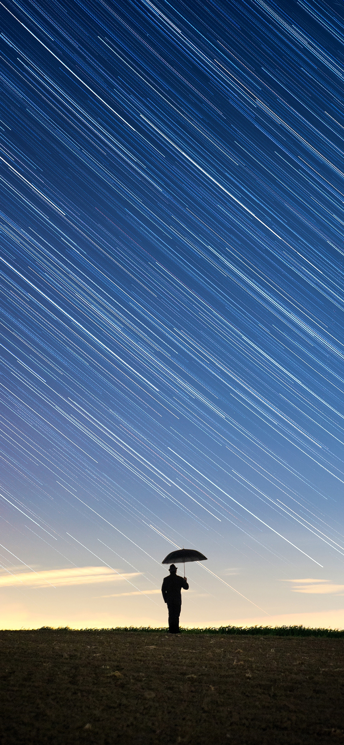 [2436×1125]星轨 流行 背影 雨伞 苹果手机壁纸图片