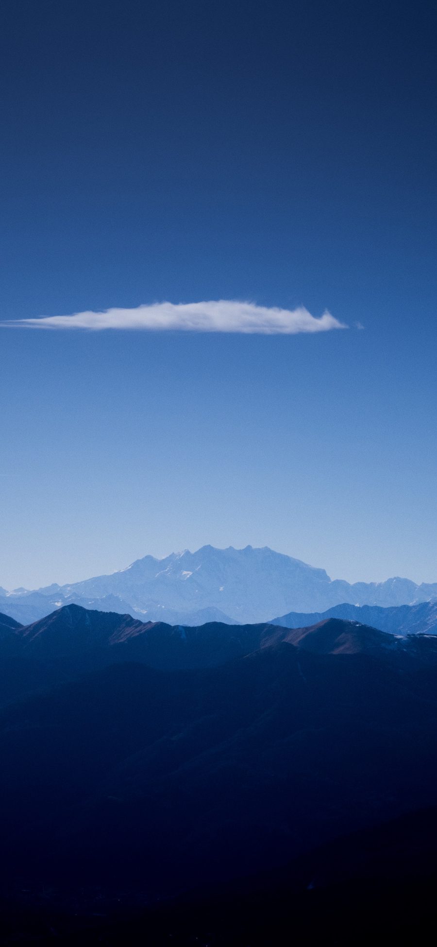 [2436×1125]景色 渐变 蓝 天空 群山 苹果手机壁纸图片
