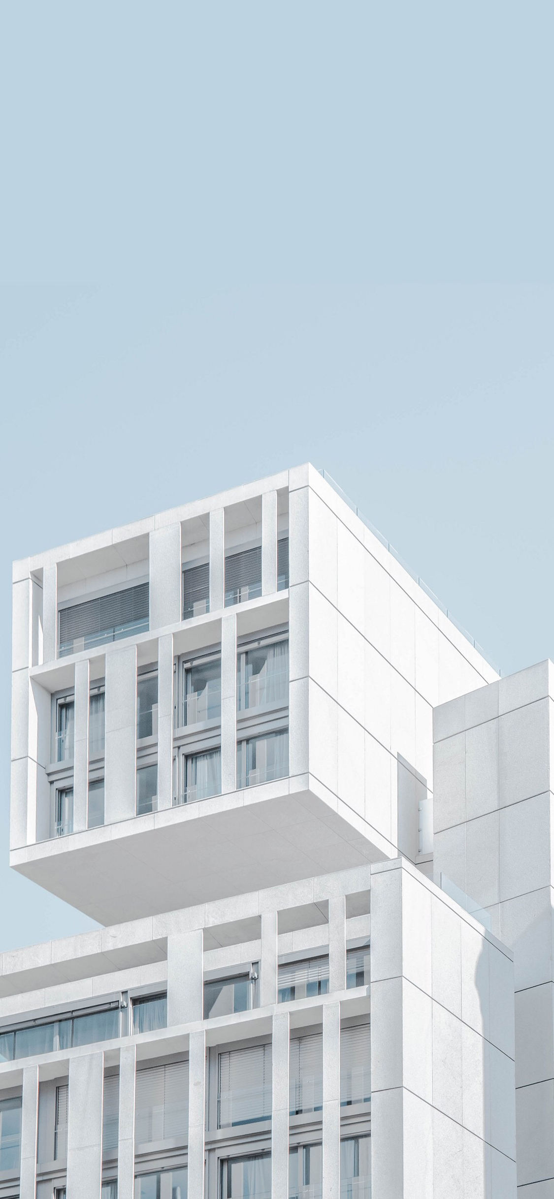 [2436×1125]楼房 建筑 小清新 蓝天 简约 窗 苹果手机壁纸图片