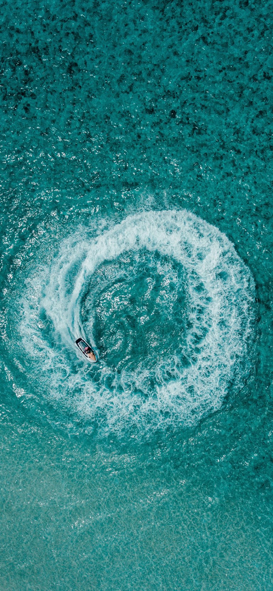 [2436×1125]波浪 海浪 海水 汽艇 苹果手机壁纸图片