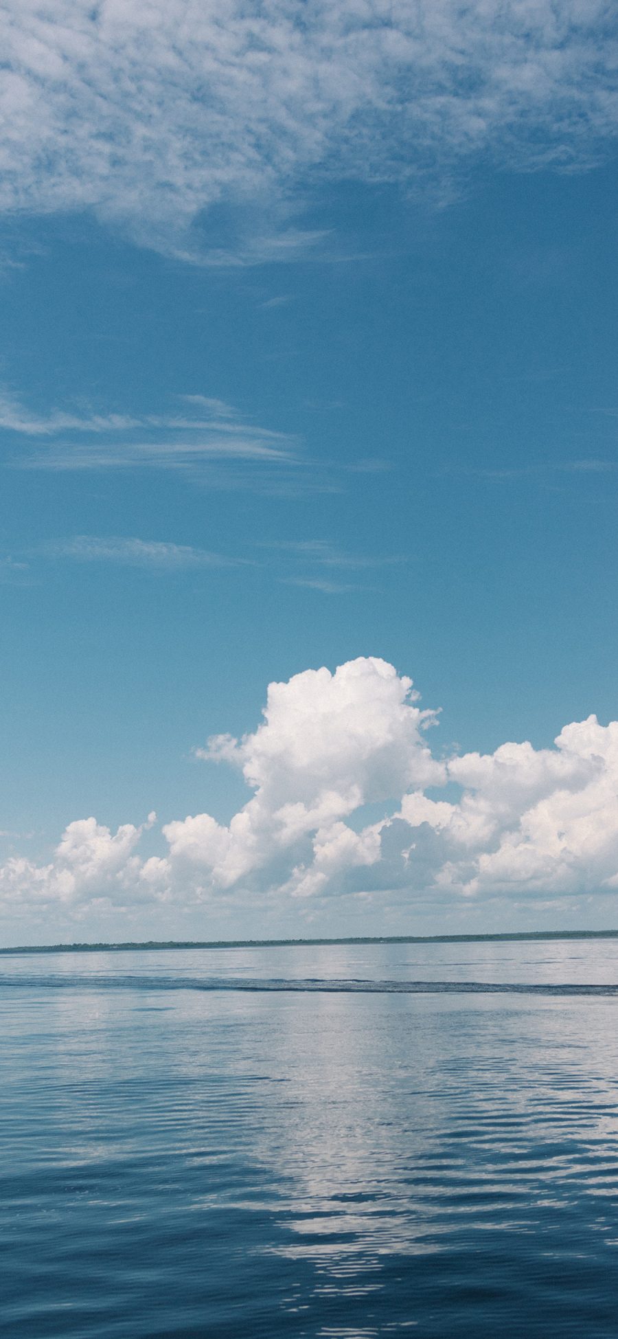 [2436×1125]海天一线 白云 大海 蔚蓝 苹果手机壁纸图片