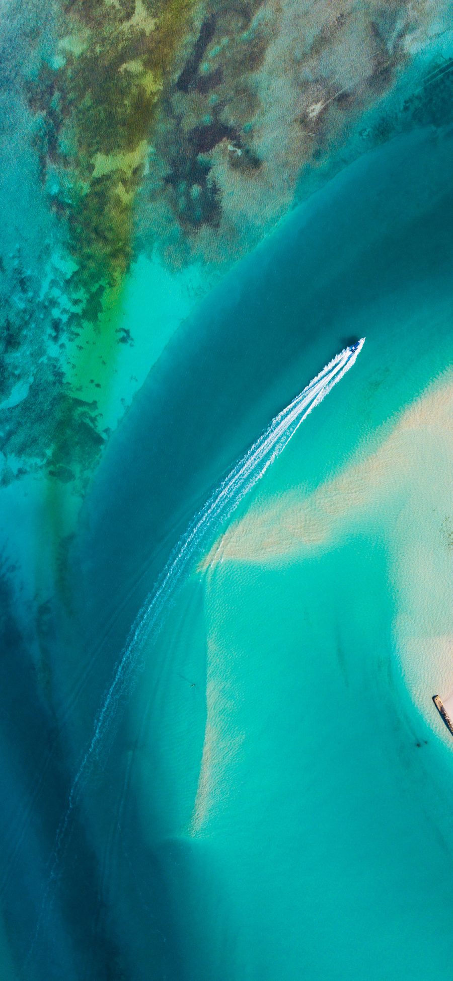 [2436×1125]海峡 俯拍 海岸 快艇 苹果手机壁纸图片