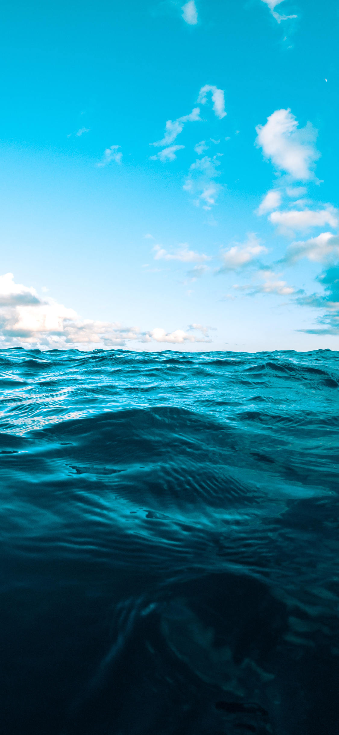 [2436×1125]海水 海面 蓝色 大海 苹果手机壁纸图片