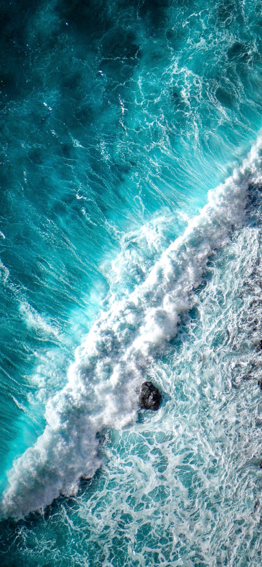 [2436×1125]海浪 海水 波浪 泡沫 礁石 苹果手机壁纸图片