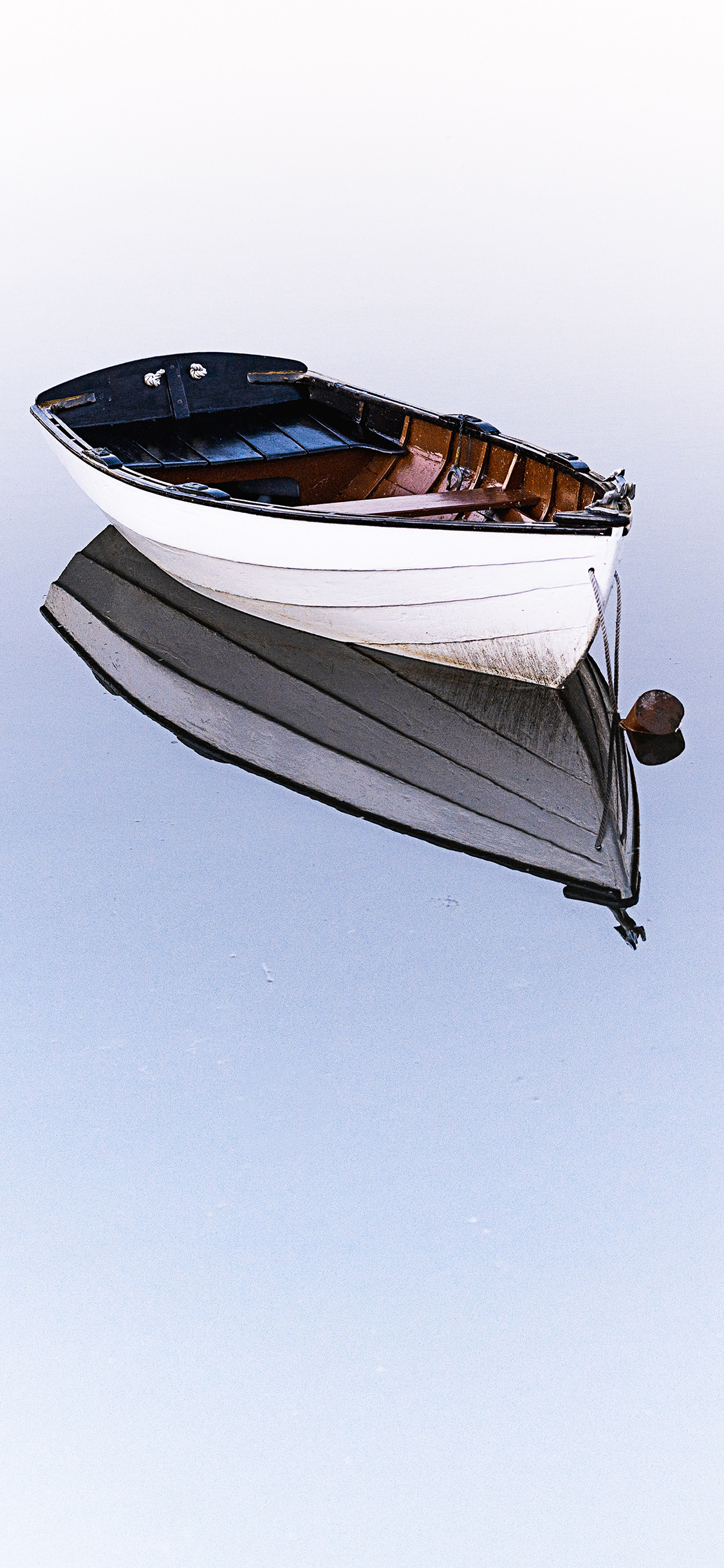 [2436×1125]湖泊 小船 倒影 意境 苹果手机壁纸图片