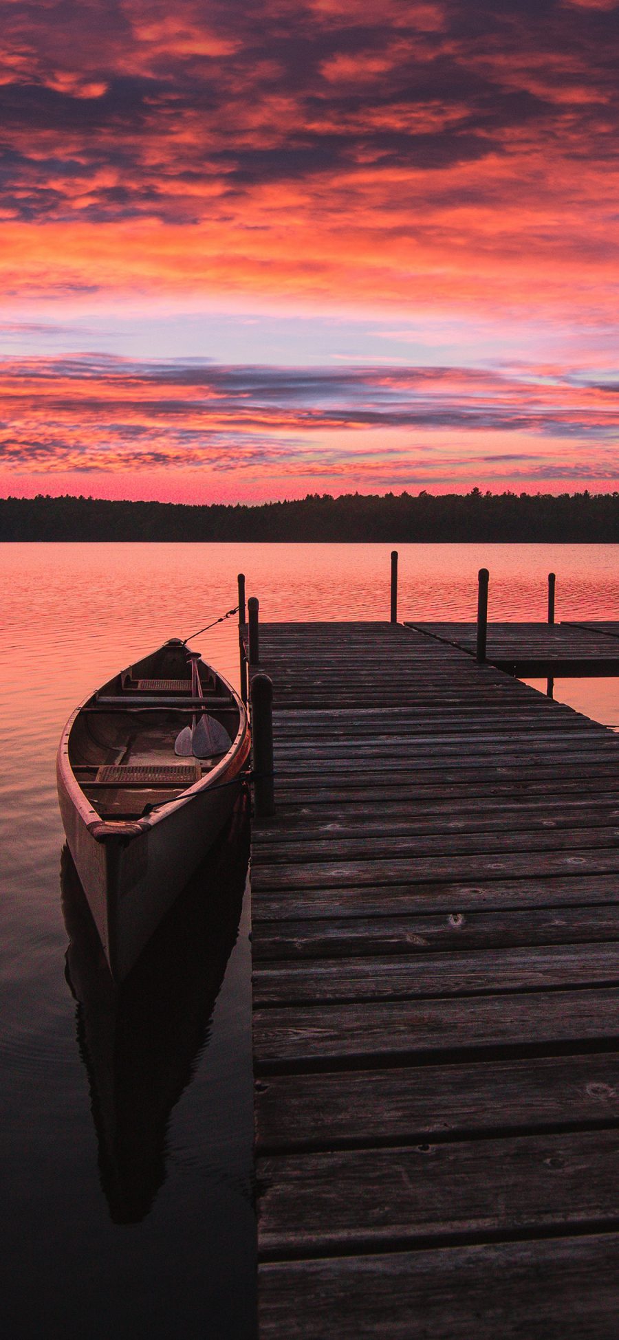 [2436×1125]湖泊 船只 天空 夕阳美景 苹果手机壁纸图片