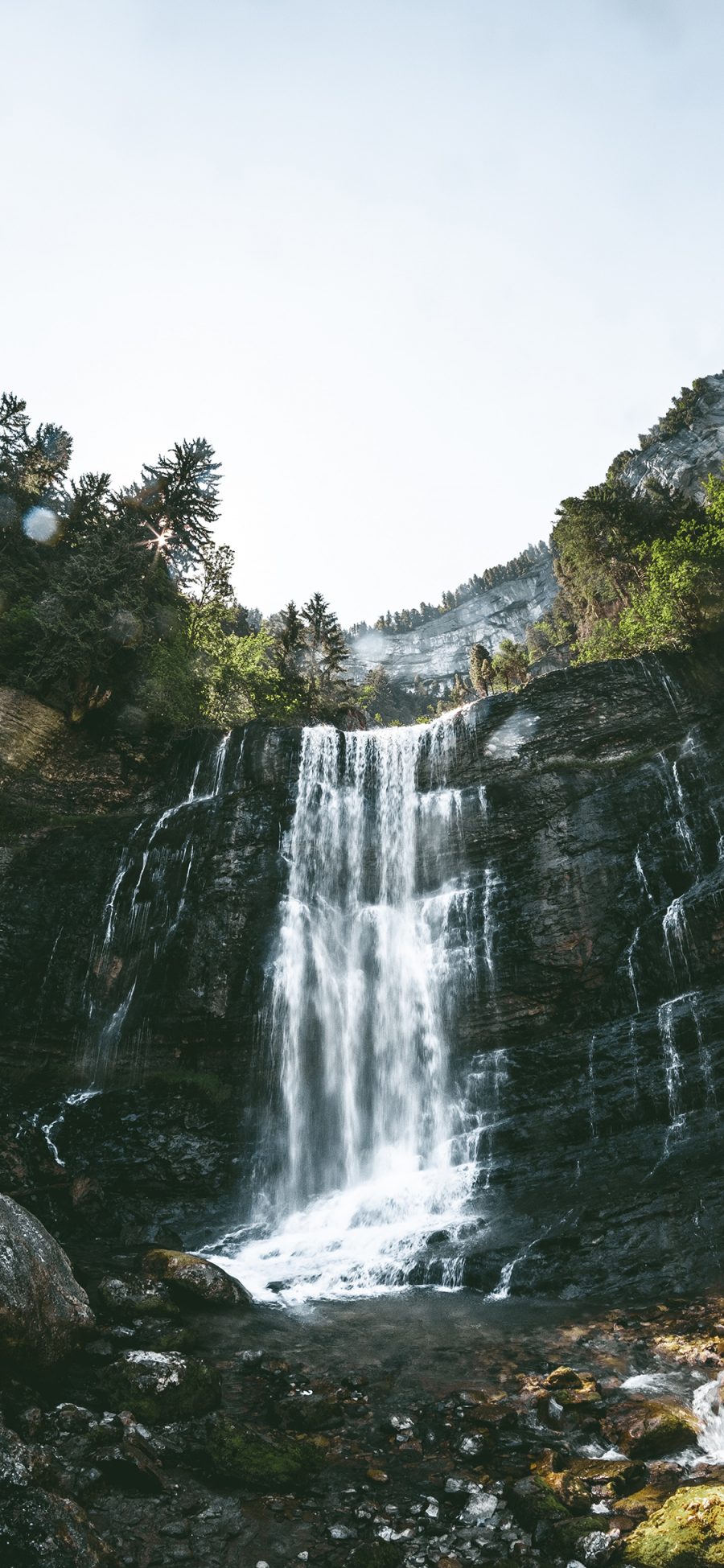 [2436×1125]瀑布 峭壁 岩石 流水 苹果手机壁纸图片
