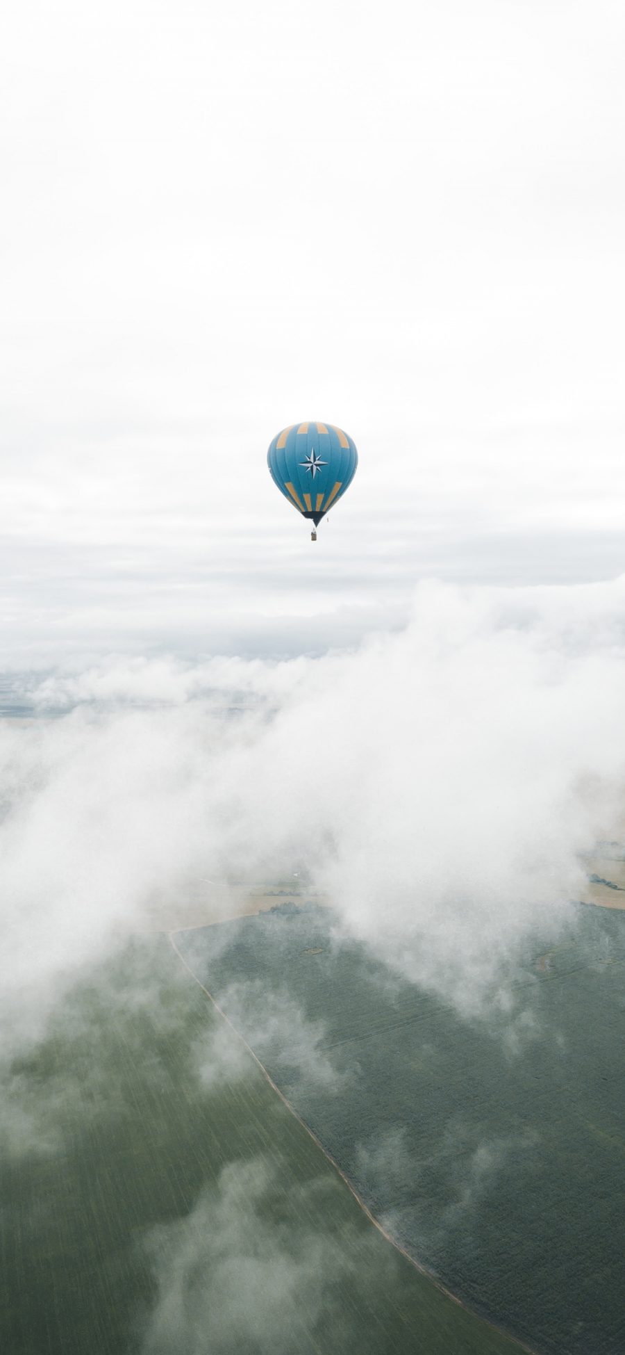 [2436×1125]热气球 云雾 高空 航拍 苹果手机壁纸图片