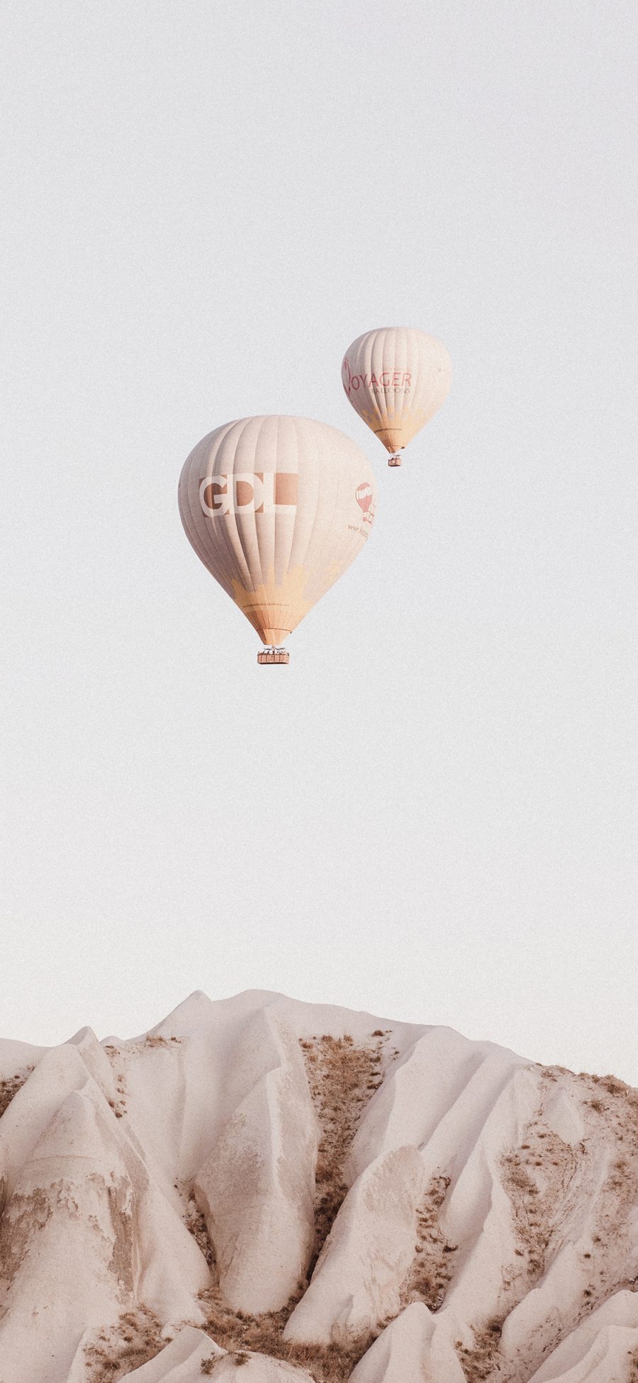 [2436×1125]热气球 荒漠 飞行 地质 苹果手机壁纸图片