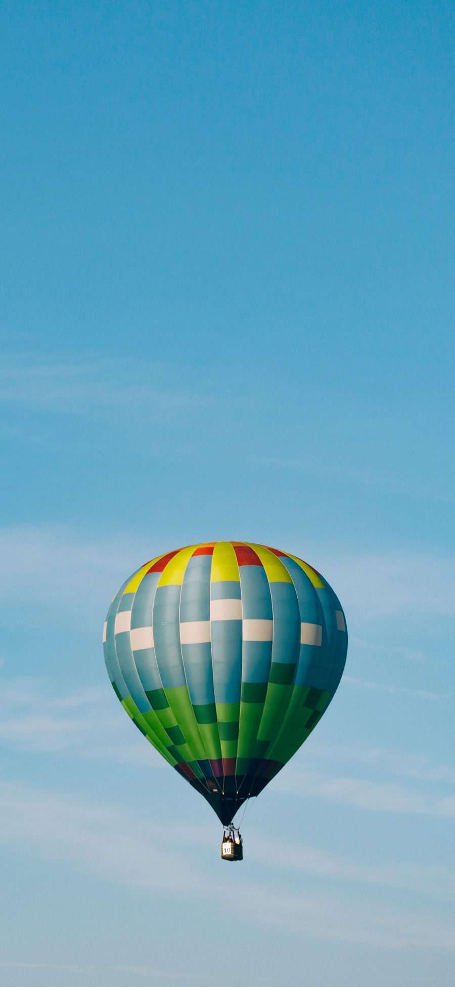 [2436×1125]热气球 飞行 天空 蓝色 苹果手机壁纸图片