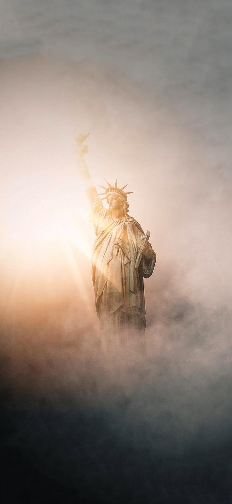 [2436×1125]自由女神 阳光 烟雾 美国 纽约 雕塑 苹果手机壁纸图片
