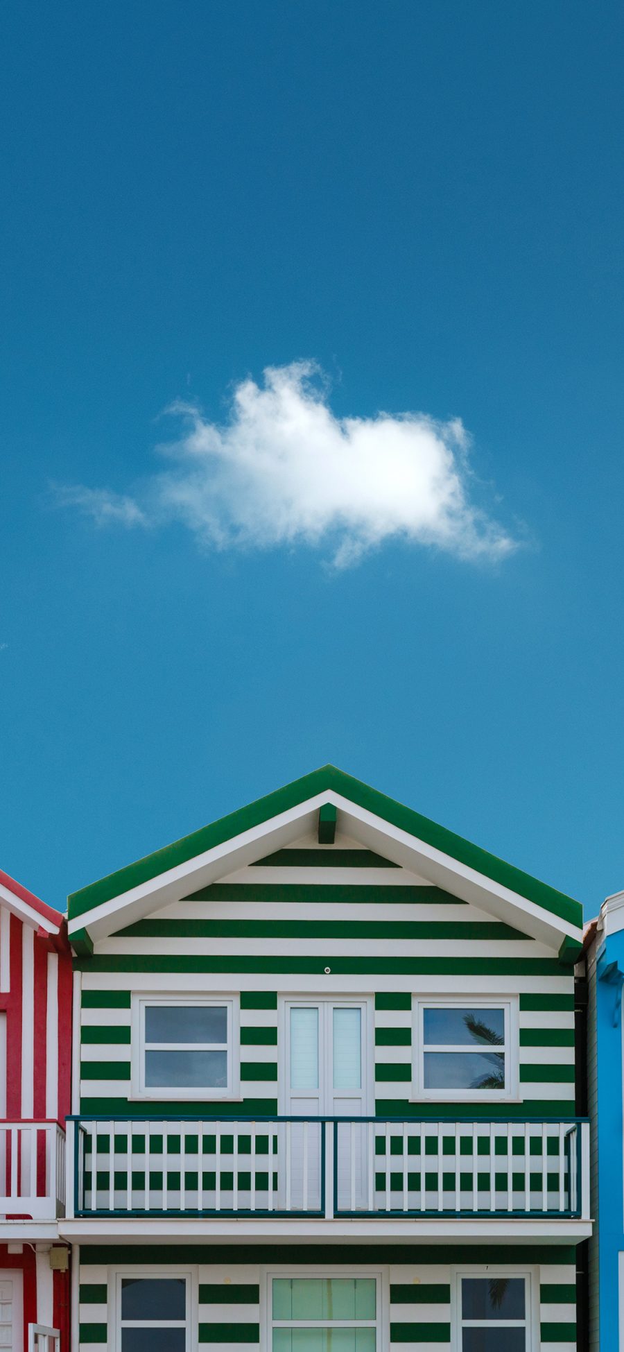 [2436×1125]蓝天 白云 房屋 绿色 苹果手机壁纸图片