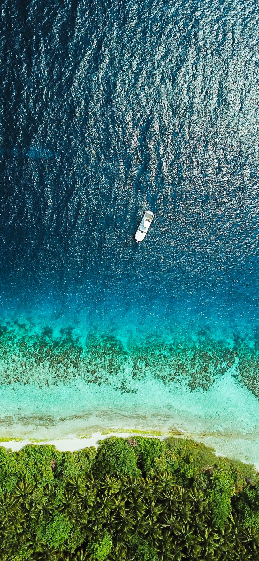 [2436×1125]蔚蓝 海域 游轮 海岸 苹果手机壁纸图片