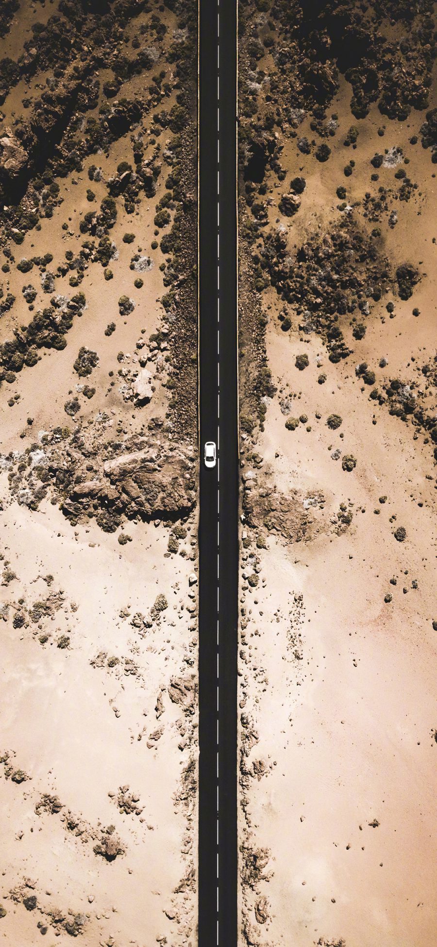 [2436×1125]道路 汽车 行驶 荒漠 公路 苹果手机壁纸图片