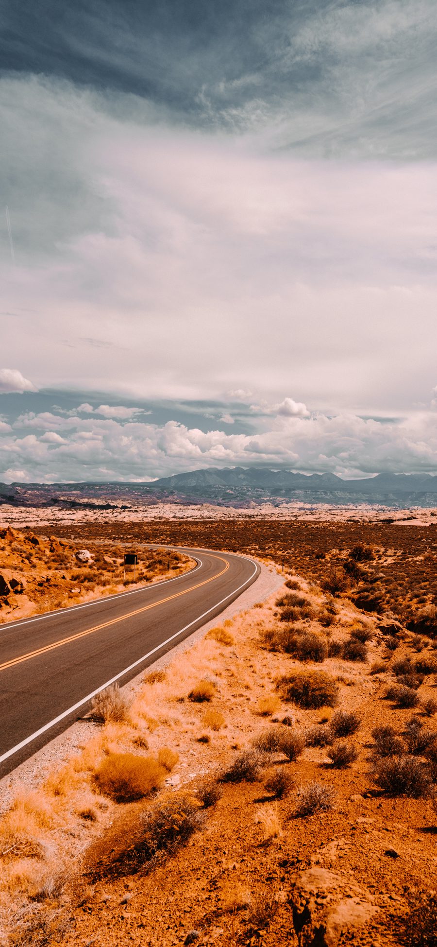 [2436×1125]郊区 沙漠 车道 自然美景 苹果手机壁纸图片